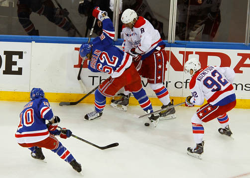 New York Rangers Carl Hagelin (62) and Washington Capitals