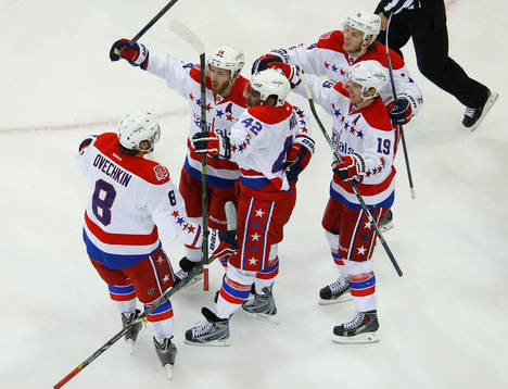 Washington Capitals Joel Ward (42) celebrates with