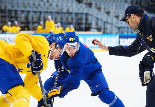 Martin Johansson och Anton Lander tekar
