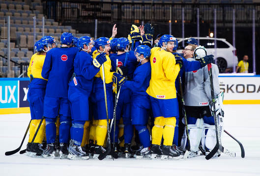 Spelare jublar tillsammans