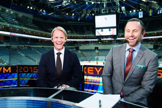 s Niklas Wikegård och Peter Jihde i tv-bolagets studio