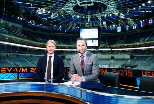 s Niklas Wikegård och Peter Jihde poserar i tv-bolagets