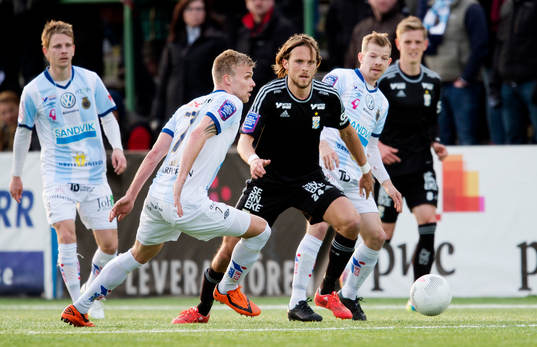 Gefles Robin Nilsson och IFK Göteborgs Tom Pettersson