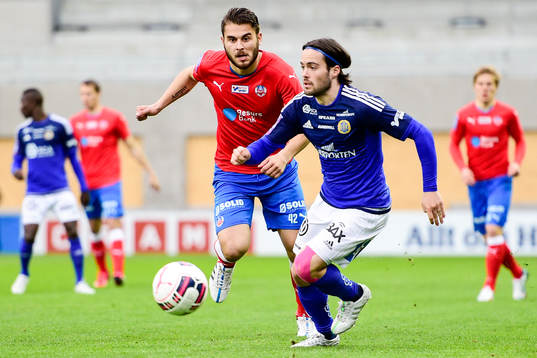 Helsingborgs Astrit Ajdarevic jagar Sundsvalls Robbin Sellin