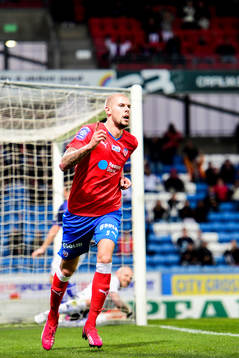 Helsingborgs Robin Simovic jublar