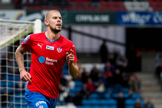 Helsingborgs Robin Simovic jublar