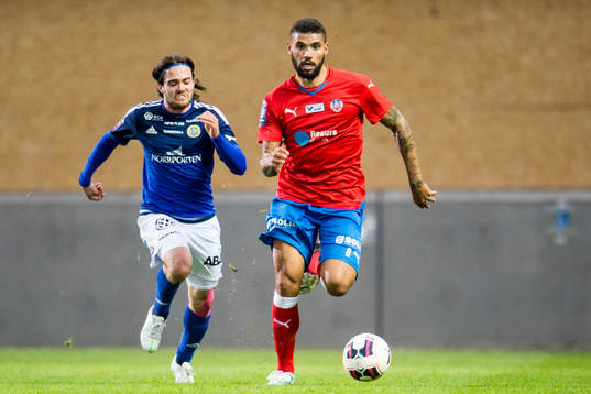Sundsvalls Robbin Sellin och Helsingborgs Victor Palsson