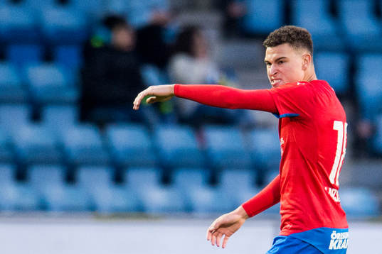 Helsingborgs Jordan Larsson deppar när han byts ut