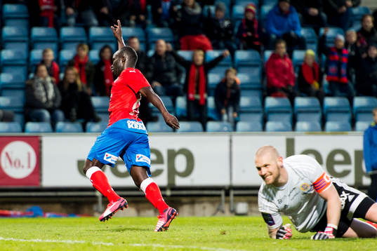 Helsingborgs Emmanuel Boateng jublar och Sundsvalls