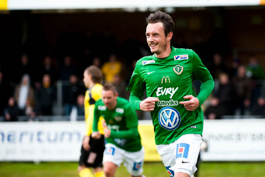 Jönköpings Södras Ronny Sabo jublar