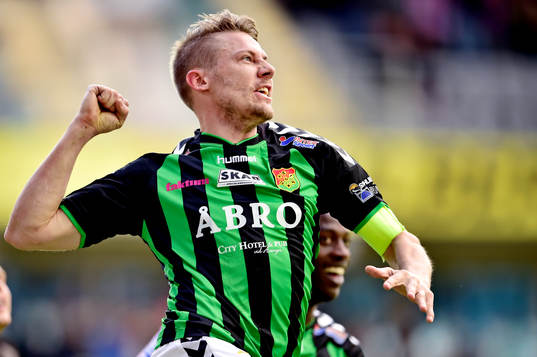 Gais Patrik Ingelsten jublar