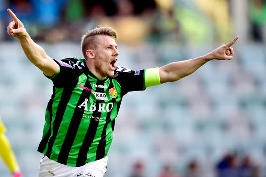 Gais Patrik Ingelsten jublar