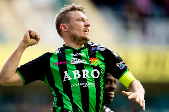Gais Patrik Ingelsten jublar