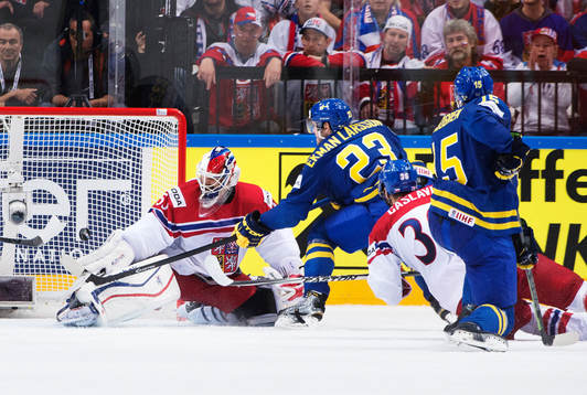 Sveriges Oliver Ekman Larsson oroar framför Tjeckiens