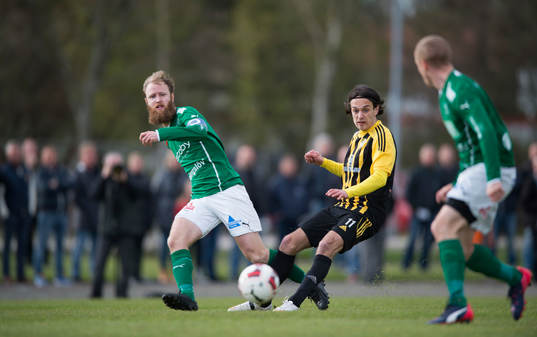 IFK Hässleholms Karim Al-Asi i matchen i division 2 mellan