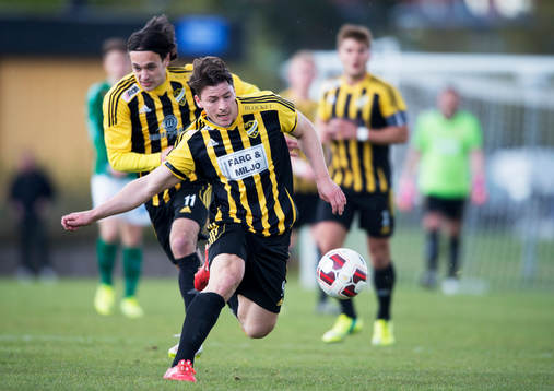 IFK Hässleholms Martin Tsilfidis i matchen i division 2