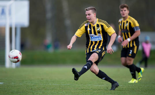 IFK Hässleholms Danny Gunnarsson i matchen i division 2