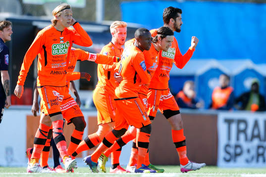 Varbergs Robin Tranberg gör mål på straffretur