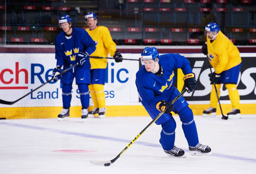 Filip Forsberg på Sveriges ishockeylandslags träning
