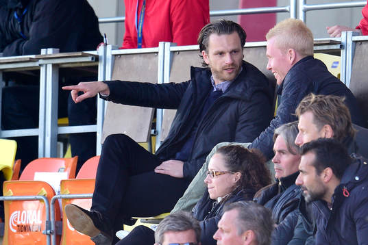 Frej Täbys tränare Bartosz Grzelak visades upp på