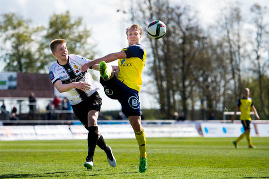 Frej Täbys Cristoffer Ericson och Ängelholms Fredrik