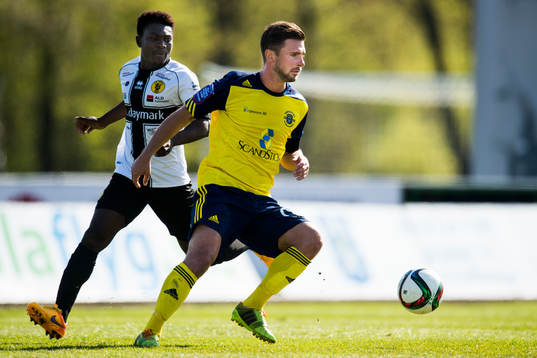 Frej Täbys Dominic Oduro och Ängelholms Robin Staaf