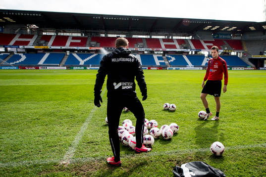 Helsingborgs assisterande tränare Tobias Tuvesson och