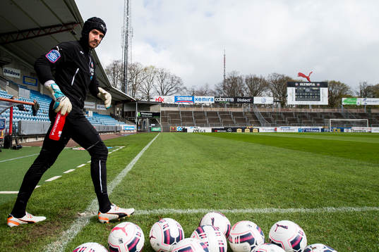 Helsingborgs målvakt Matt Pyzdrowski