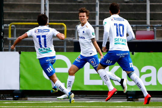 Norrköpings Arnor Ingvi Traustason jublar
