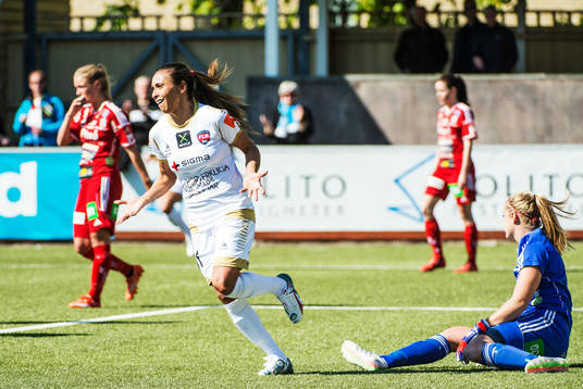 Rosengårds Marta Viera Da Silva jublar