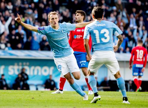 Malmös Magnus Wolff Eikrem gör 1-0