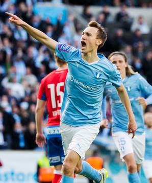 Malmös Magnus Wolff Eikrem gör 1-0