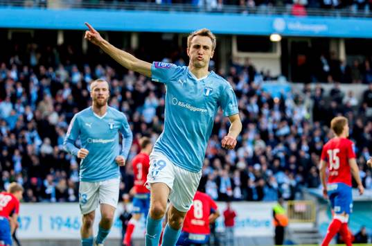 Malmös Magnus Wolff Eikrem gör 1-0