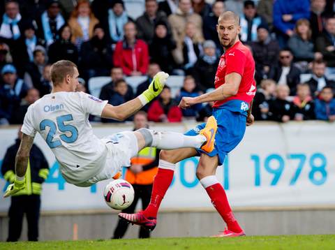 Helsingborgs Robin Simovic gjorde 2-1 målet bakom Malmö