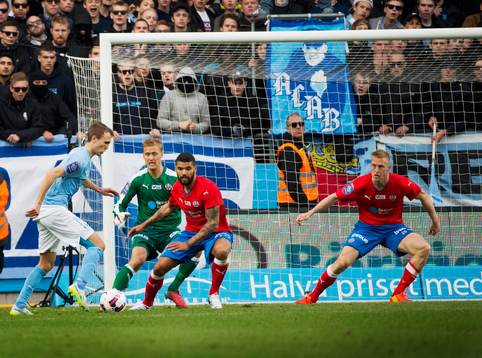 Malmös Magnus Wolff Eikrem gör 3-1 bakom Helsingborgs