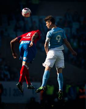 s Markus Rosenberg och Helsingborgs Victor Pálsson