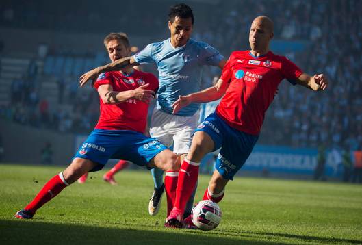 s Yoshimar Yotùn och Helsingborgs Johan Mårtensson och