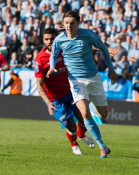 s Pawel Cibicki och Helsingborgs Victor Pálsson