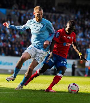 s Jo Inge Berget och Helsingborgs Lalawélé Atakora