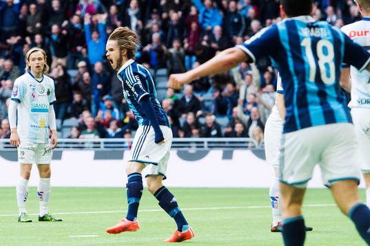 Djurgårdens Daniel Berntsen jublar