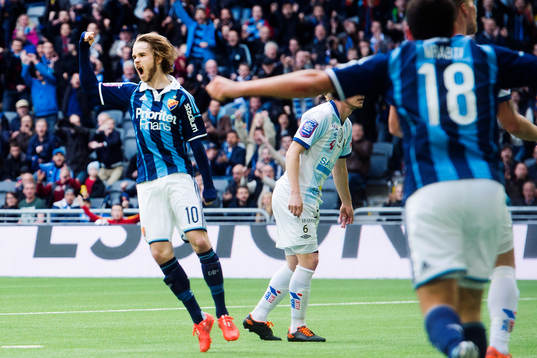 Djurgårdens Daniel Berntsen jublar