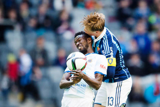 Gefles Dioh Williams och Djurgårdens Emil Bergström