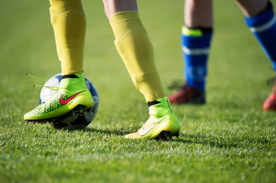 Bollkontroll i matchen i pojkar födda 2002 mellan IFK