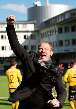 Elfsborgs tränare Magnus Haglund jublar