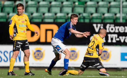 Sundsvalls Johan Eklund och Elfsborgs Sebastian Holmén