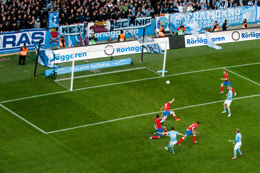 Malmö FFs Magnus Wolff Eikrem gör 3-1 målet och