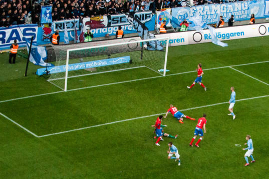 Malmö FFs Magnus Wolff Eikrem gör 3-1 målet och