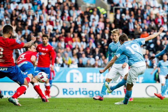 Malmö FFs Magnus Wolff Eikrem skjuter in 3-1