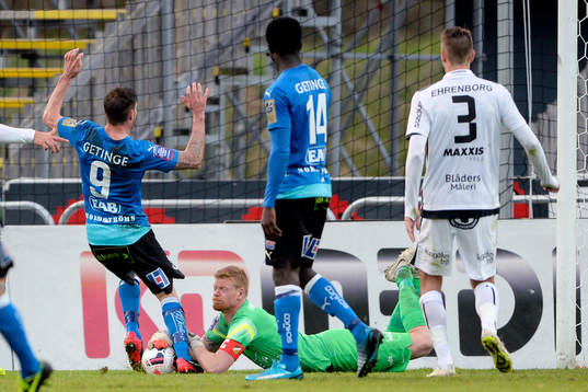 Häckens målvakt Christoffer Källqvist räddade straffen