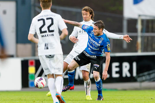 Häckens Diego Lugano och Halmstads James Keene